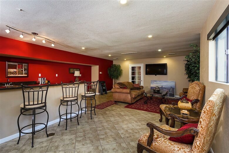 Exclusively Yours 1 Br By Casago