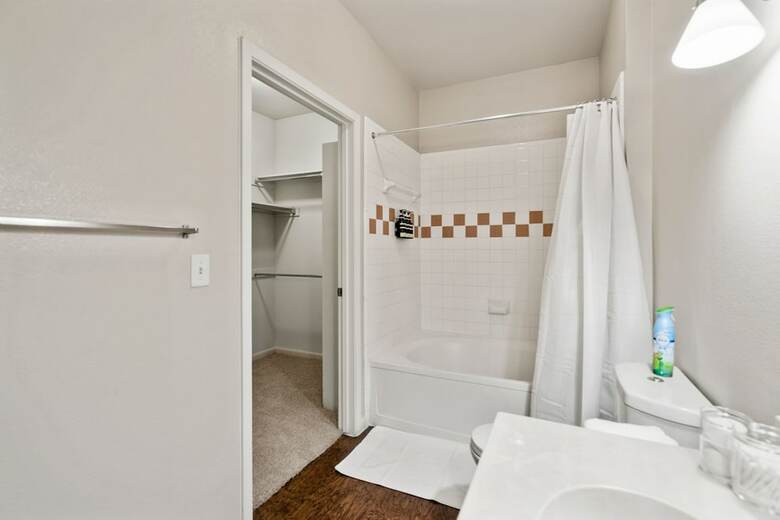Kasa Dallas Plano Apartments