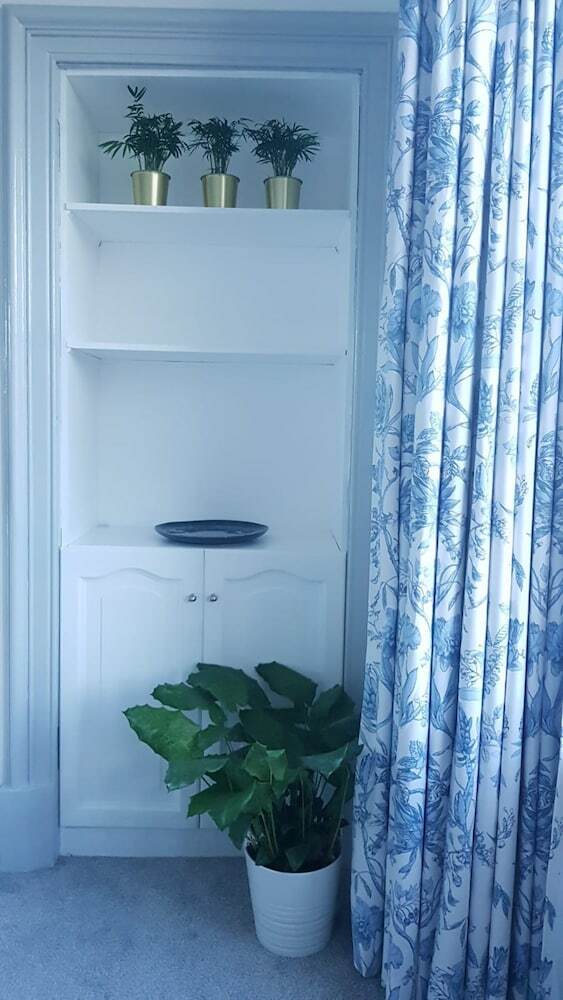 Newly Refurbished Edinburgh Apartment