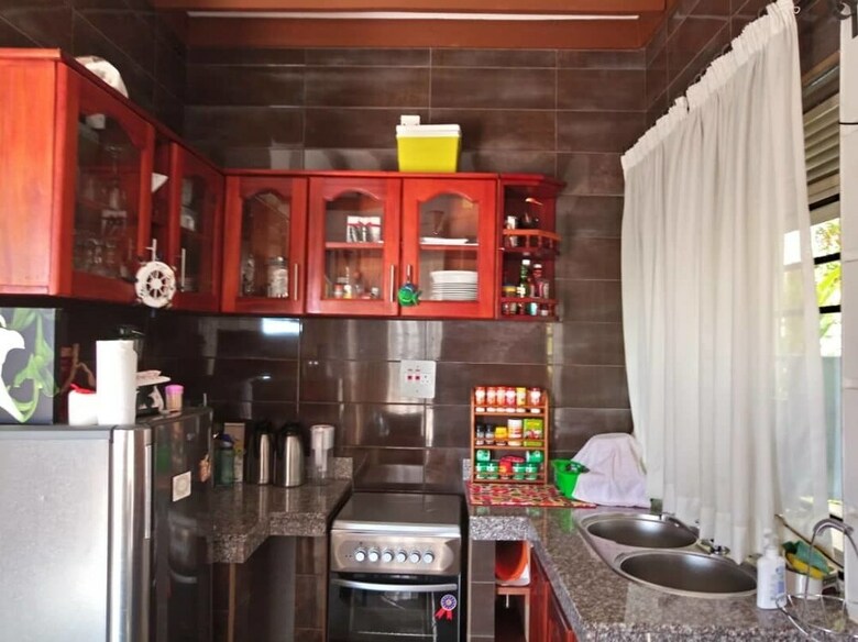 Hotel Kaazi Lakefront Villas