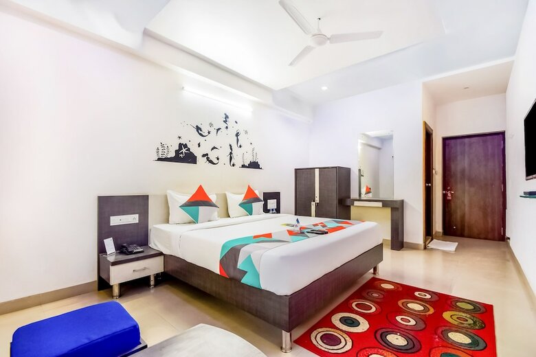 Fabhotel Himanshi