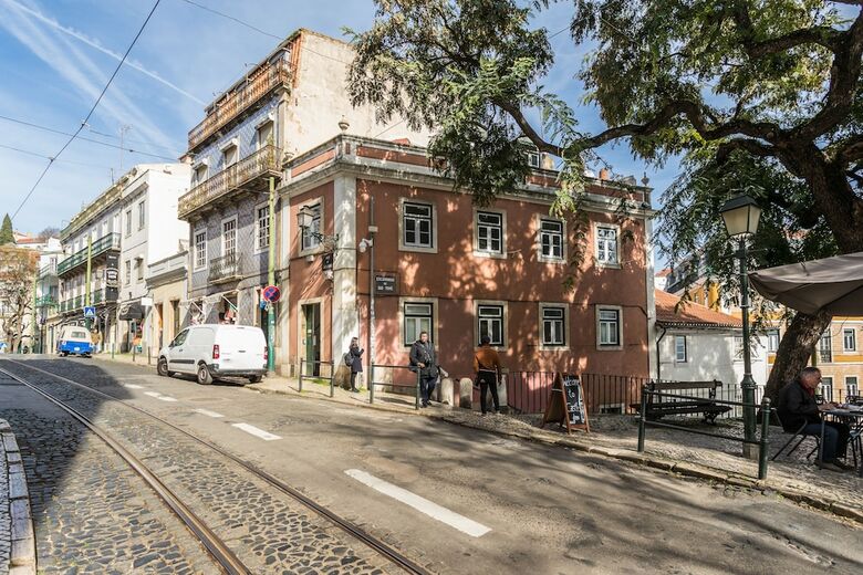 Alfama Tale Four-bedroom Apartment W/ River View - By Lu Holidays