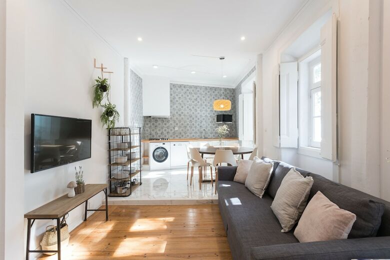 Alfama Tale Four-bedroom Apartment W/ River View - By Lu Holidays
