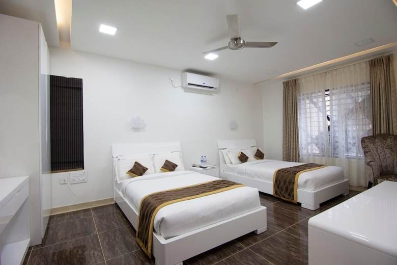 Hotel Genx Crystal Inn Chikmangaluru