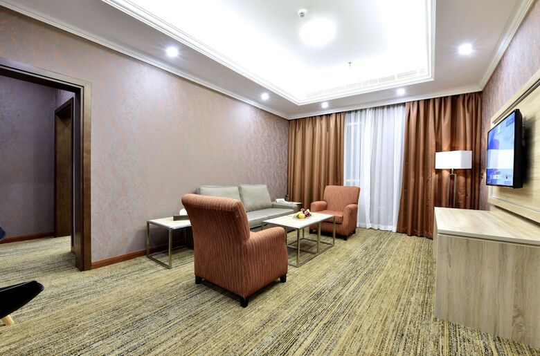 Iridium 70 Hotel