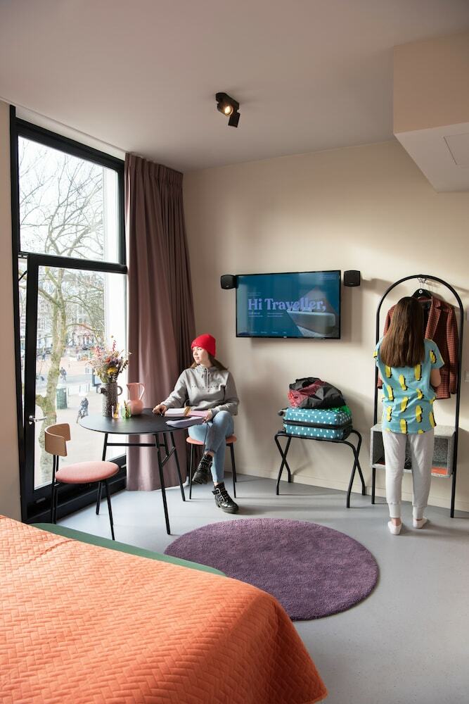 Hotel Unplugged