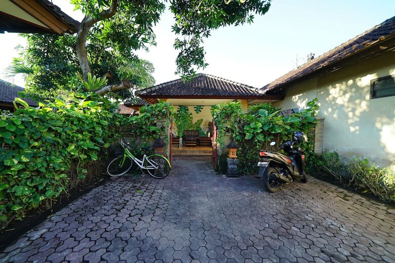 Hotel Mangga Bungalow
