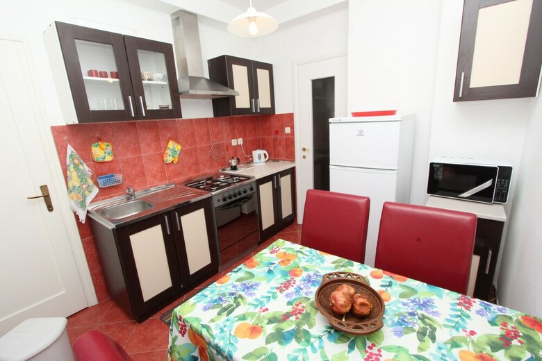 Apartment Dina