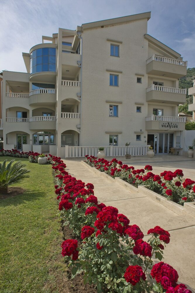 Aparthotel Villa V Lux