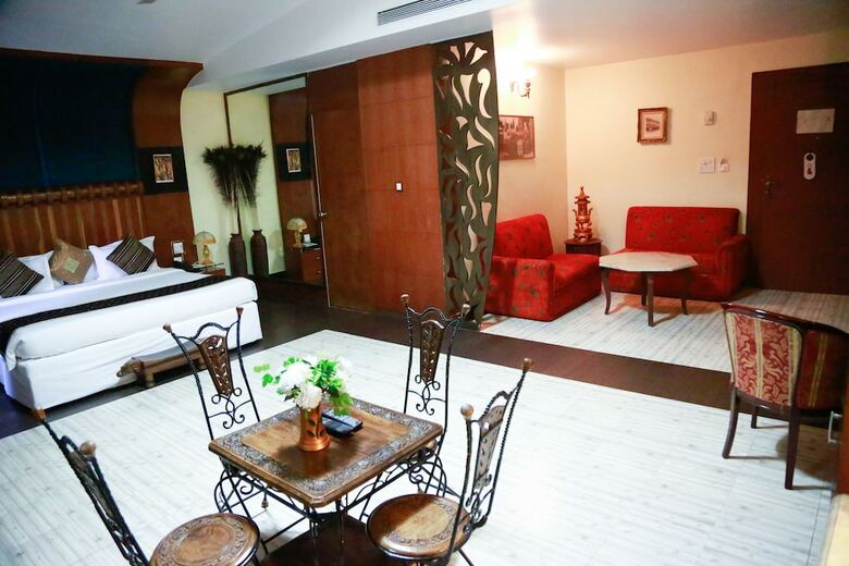 Hotel Grand Heritage Narmada Jacksons
