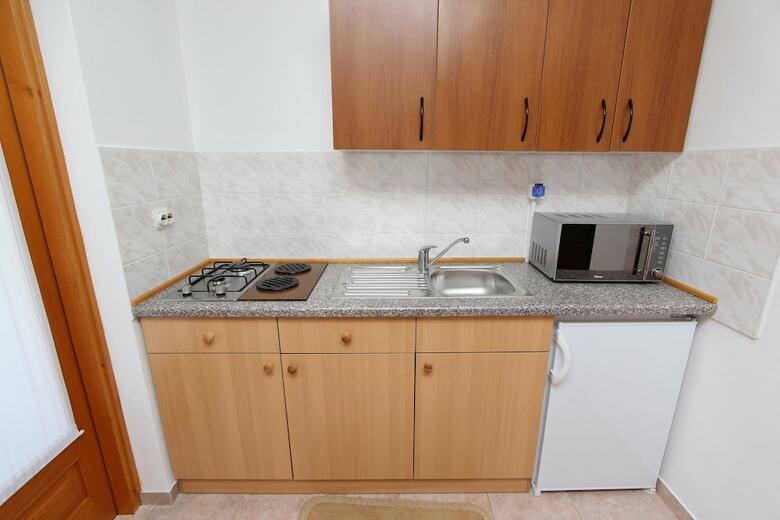 Hotel Room And Apartments Mariza