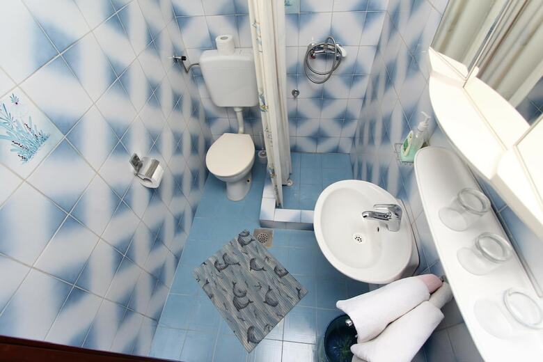 Hotel Room And Apartments Mariza