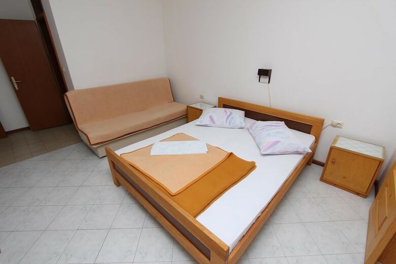 Hotel Room And Apartments Mariza