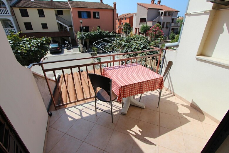Hotel Room And Apartments Mariza
