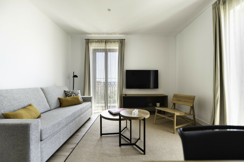 Port Plaza Apartments