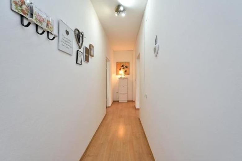 Ina Apartments