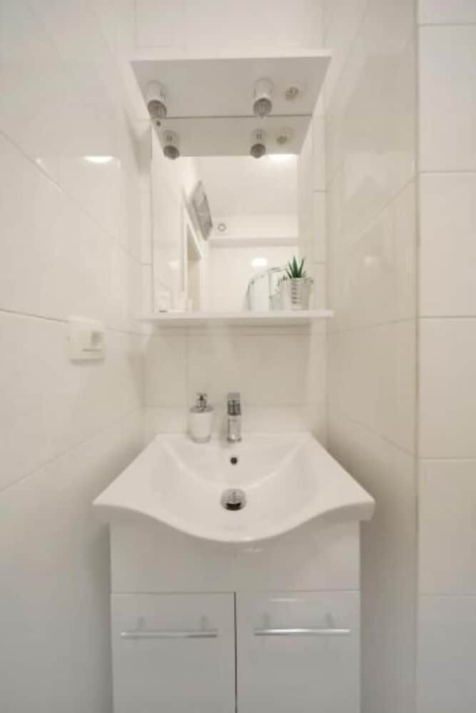 Ina Apartments