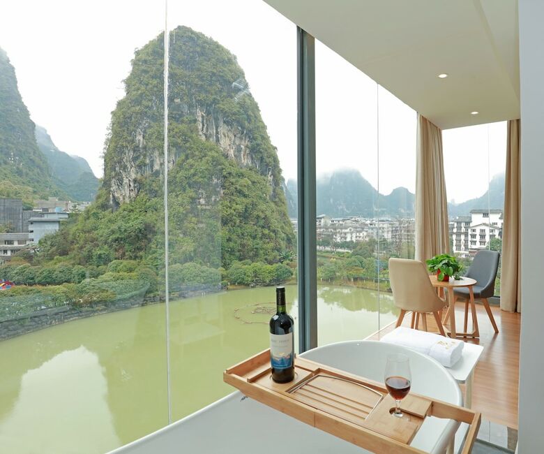 Hotel Yangshuoyuesushuian