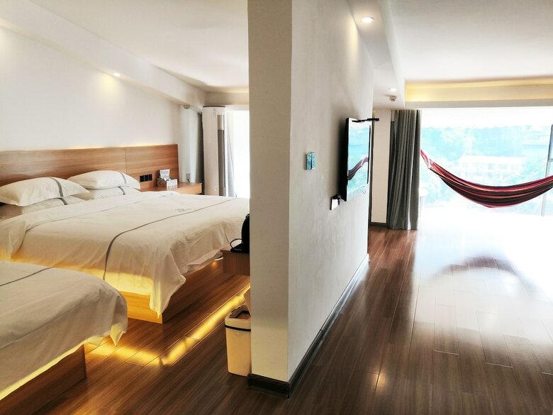 Hotel Yangshuoyuesushuian
