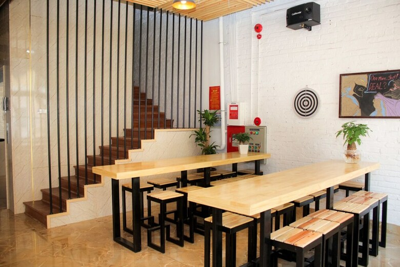 Hostal Aroma Ha Long Hostel