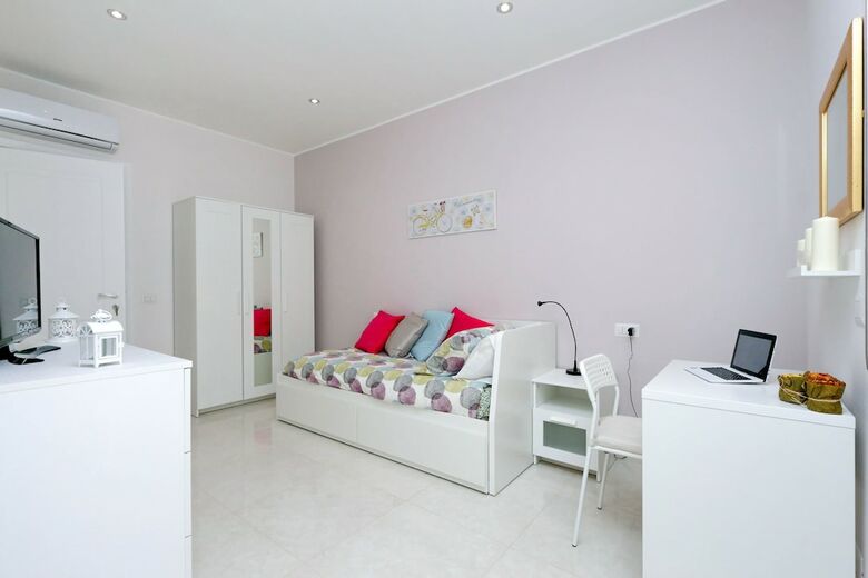 Hotel Roman Holiday Charming