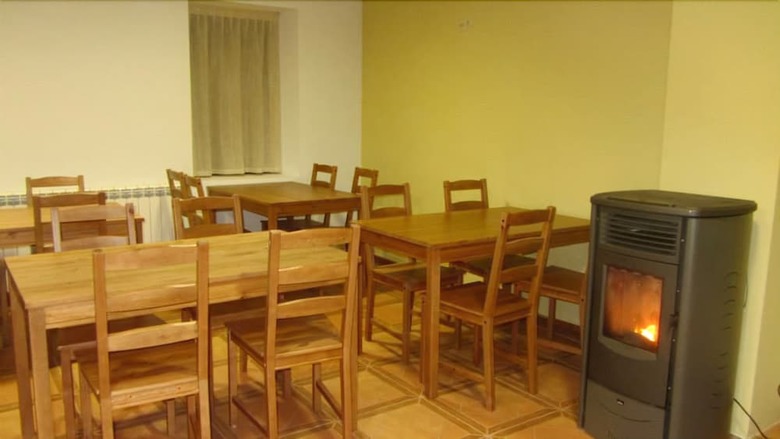 Albergue De Yebra