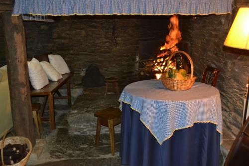 Hostal A Pena De Augasantas