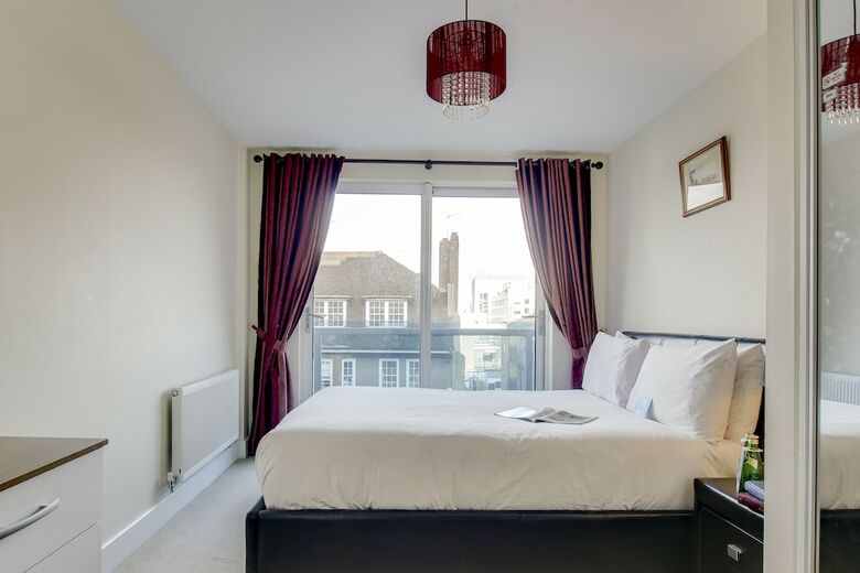 Modern Glenthorne Road Apartment - Zil
