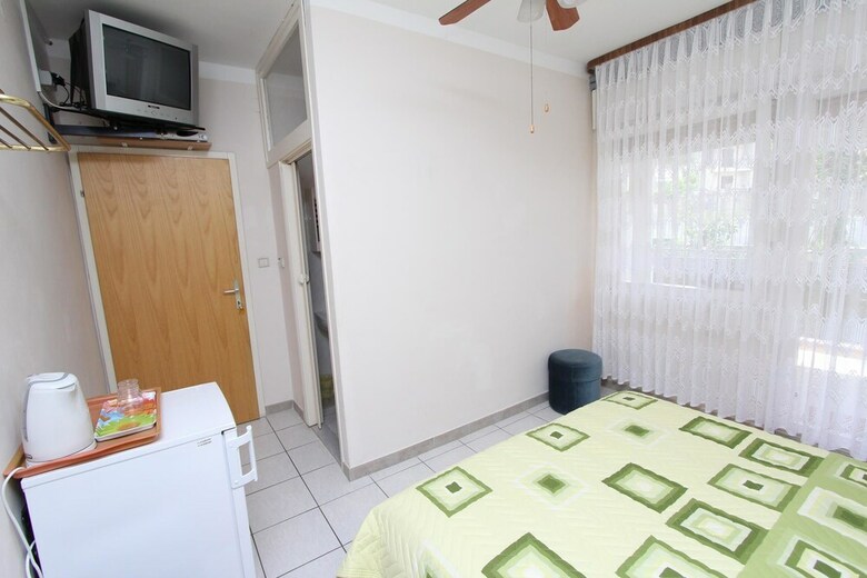 Hotel Rooms And Apartment Stefan