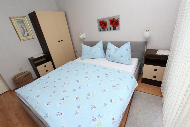 Hotel Rooms And Apartment Stefan