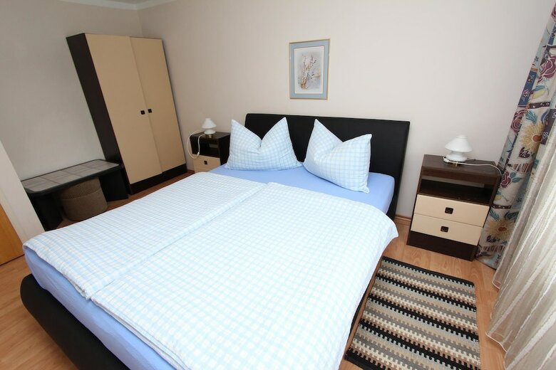 Hotel Rooms And Apartment Stefan