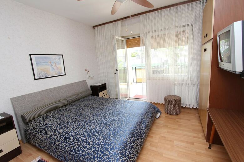 Hotel Rooms And Apartment Stefan