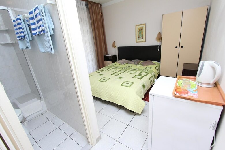 Hotel Rooms And Apartment Stefan