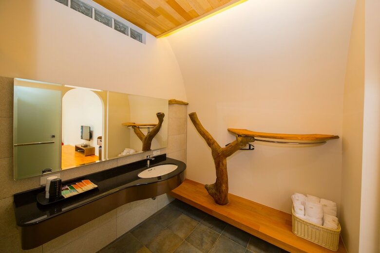 Caves B&B