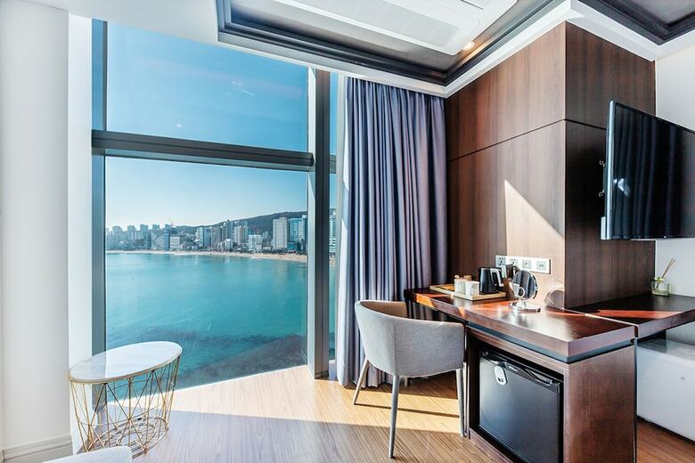 Hotel H Avenue Gwangalli Beach