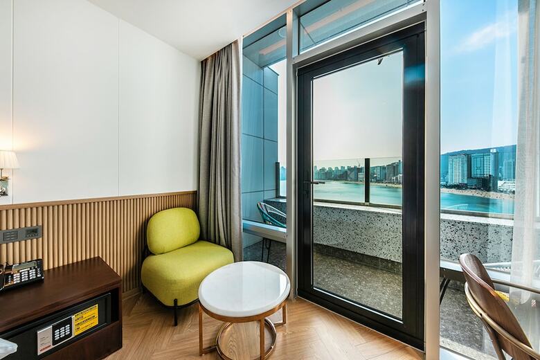 Hotel H Avenue Gwangalli Beach