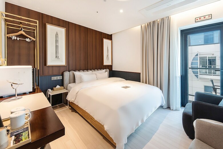 Hotel H Avenue Gwangalli Beach