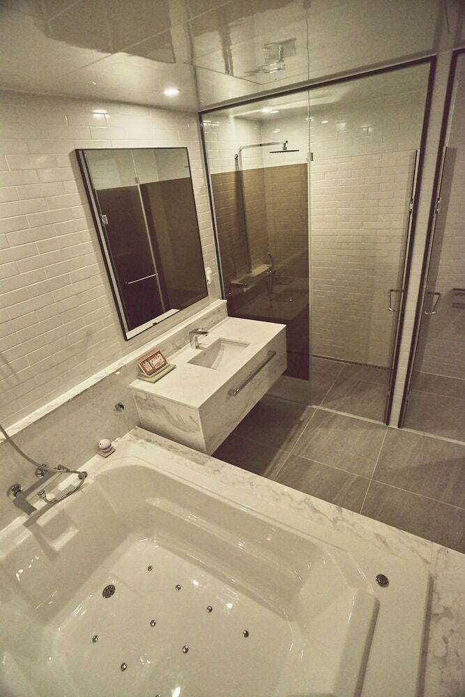 Hotel H Avenue Gwangalli Beach