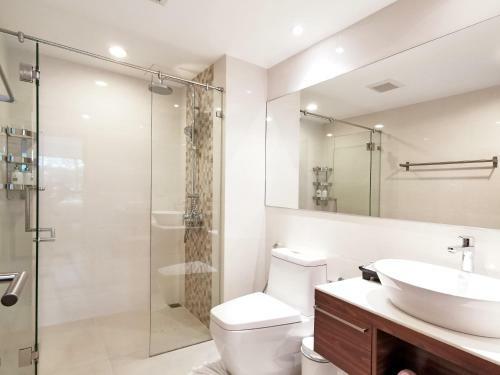 Apartamentos The Title West Wing By Trips Phuket