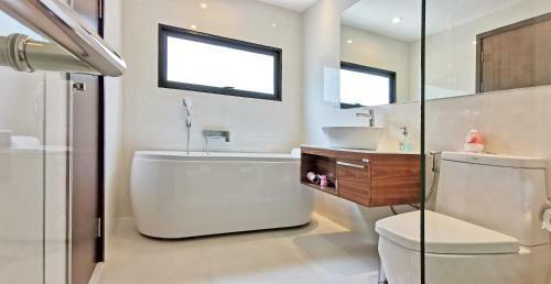 Apartamentos The Title West Wing By Trips Phuket