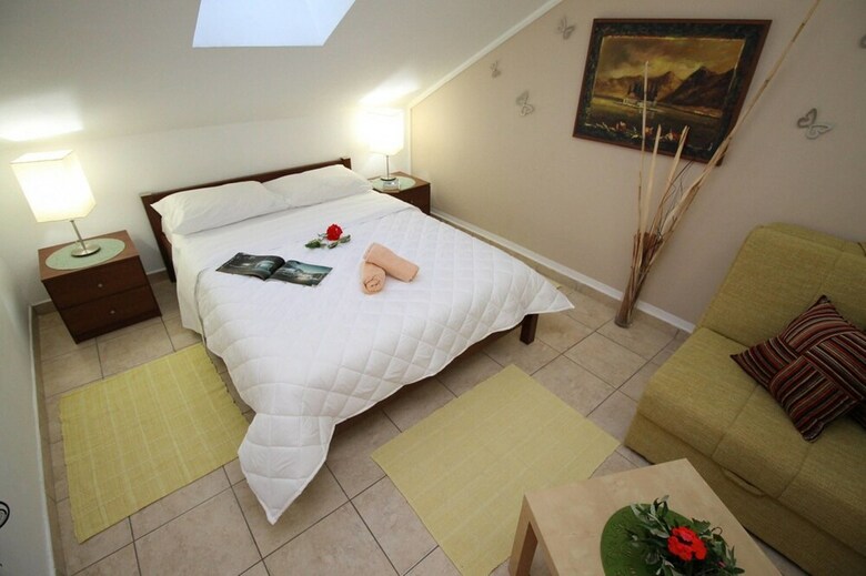Marko Apartments