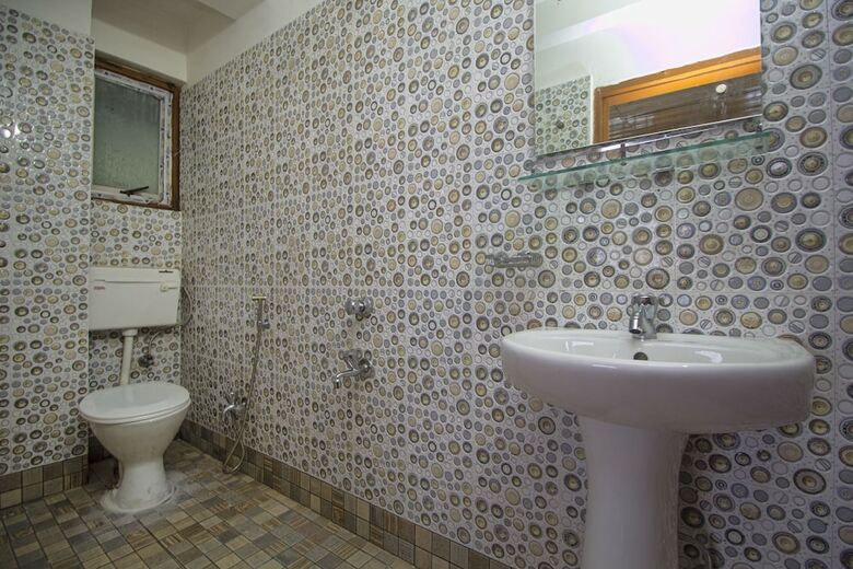 Oyo 26944 Hotel Inodoy