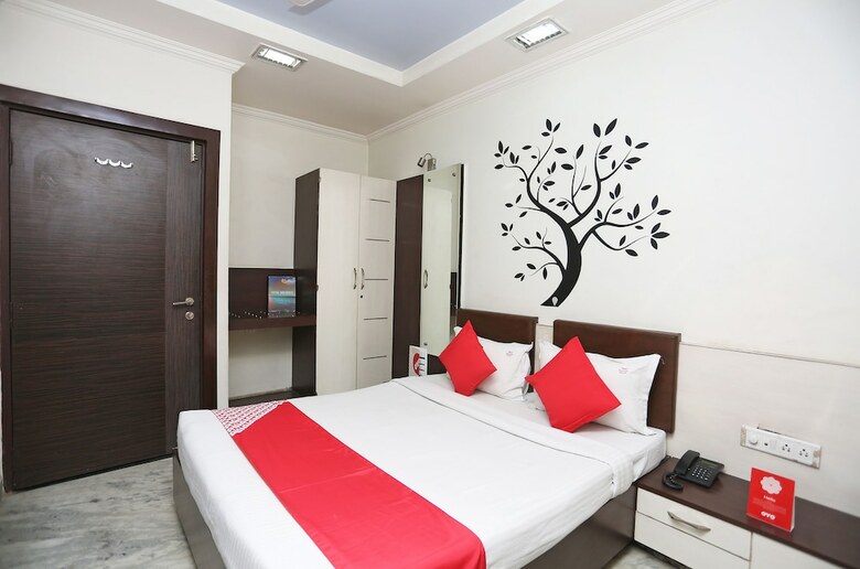 Oyo 24646 Hotel Gaurav Palace
