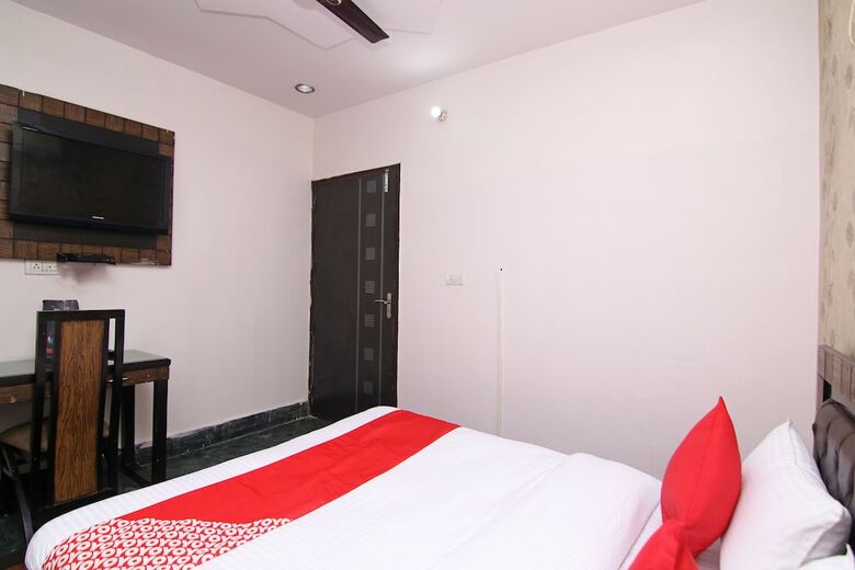 Oyo 22756 Hotel Chinar Inn