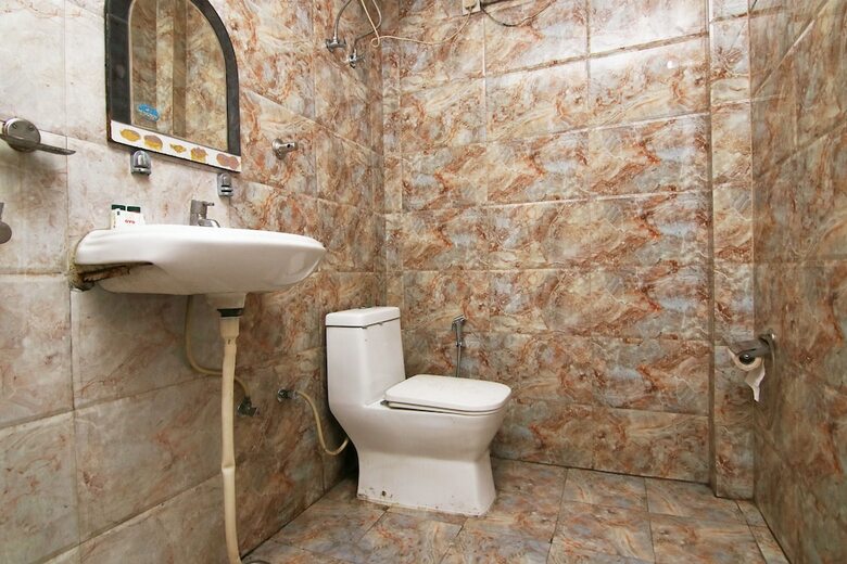 Oyo 22756 Hotel Chinar Inn