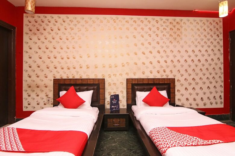 Oyo 22756 Hotel Chinar Inn