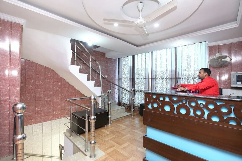 Oyo 22534 Hotel Diamond