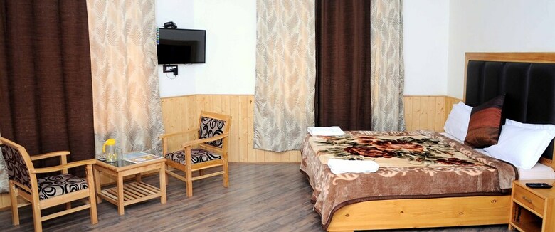 Hotel Glacier View Guest House