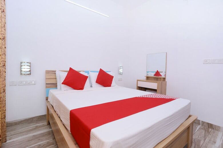 Hotel Oyo 24200 Bahri Beautiful Country