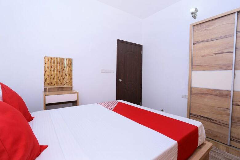 Hotel Oyo 24200 Bahri Beautiful Country